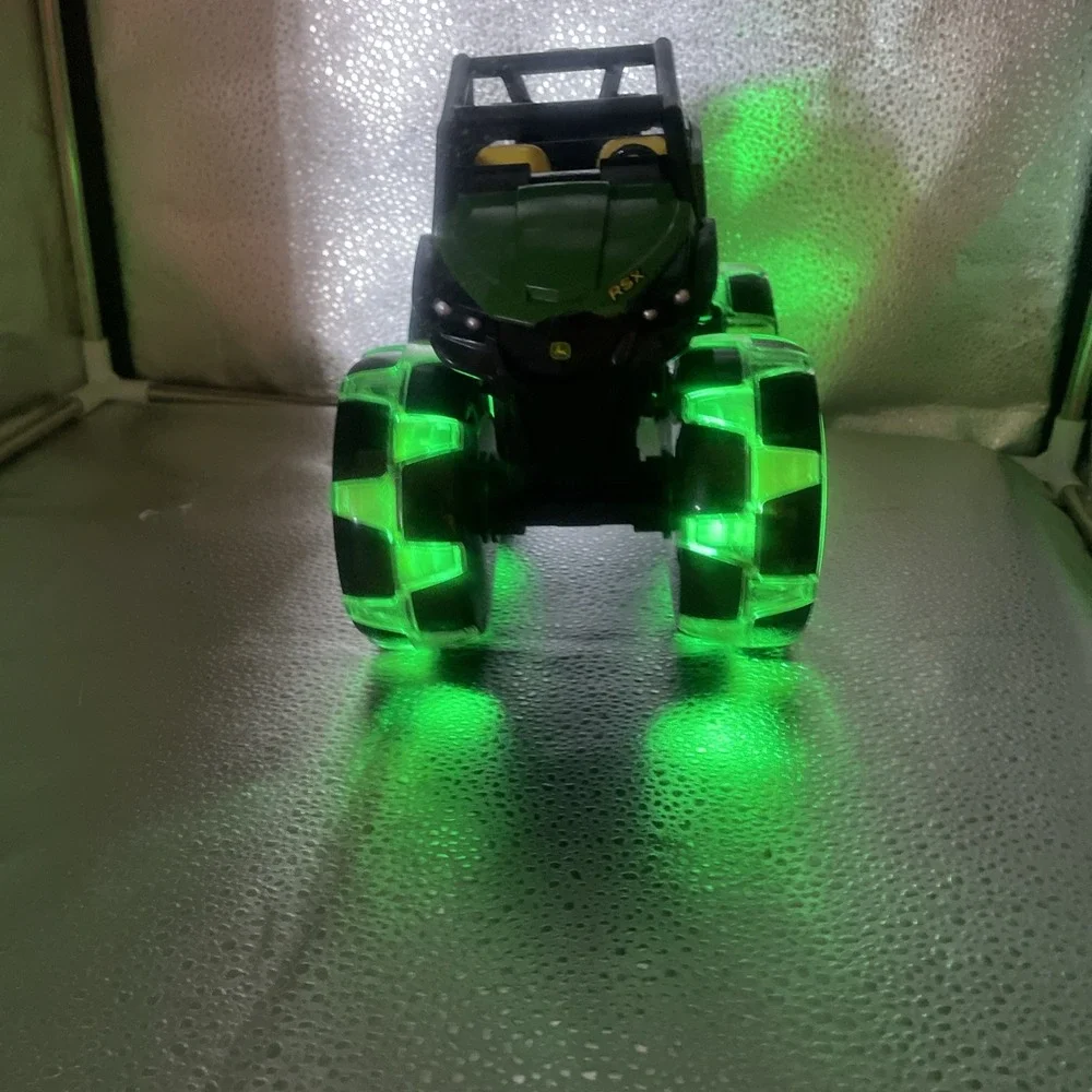 RSX Buggy‎ Green 4x4 Monster Light Up Wheels 8